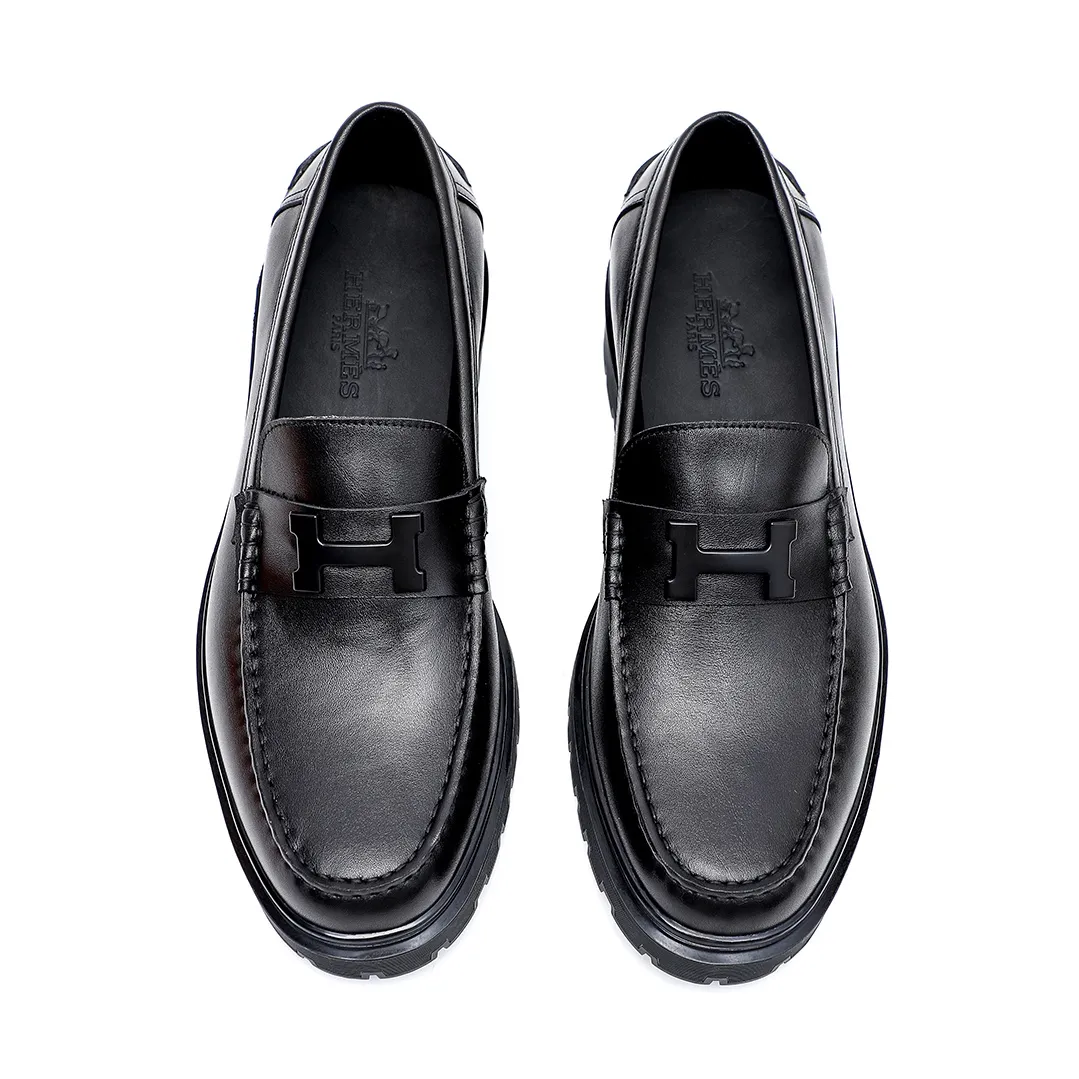 Men's shoes 💰700 💐[HERMES] popular men's shoes counter original items! The world's top brands...Luxury quality...//Fashion and high-end footwear 👍💪🏻...give you a low-key luxury comfort experience👍. The upper is made of pure Italian imported original calfskin. Sweat-absorbent cowhide leather lining. Comfortable and breathable. The original rubber foam light outsole is high-end and classy. Luxurious and noble!! .. OEM factory shipment [Hug] stall.. Original plate. Welcome to taste..39-45 (38.45.46🉑️Customized)